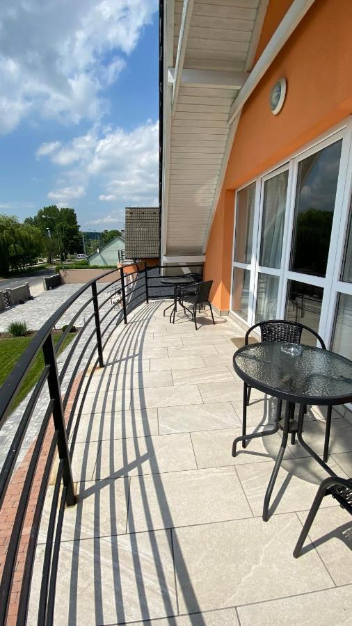 Korall Apartman Балатонфюзфё Экстерьер фото