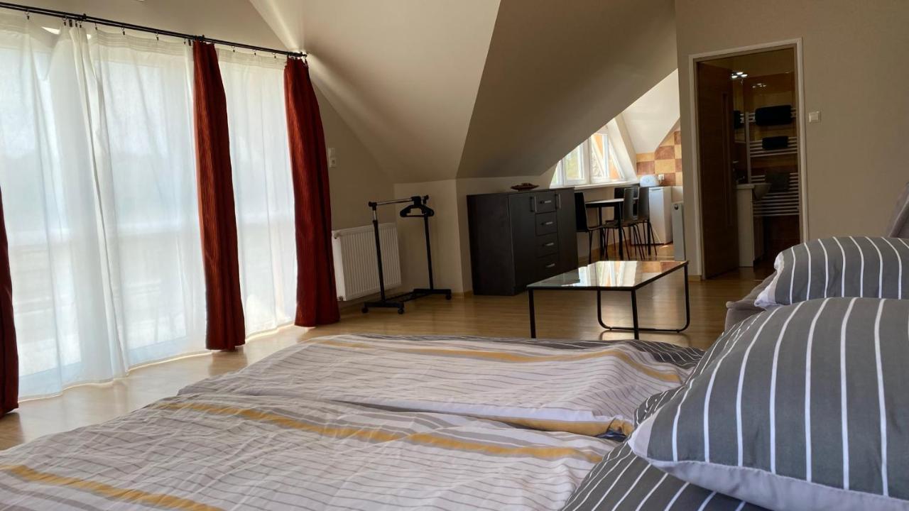 Korall Apartman Балатонфюзфё Экстерьер фото
