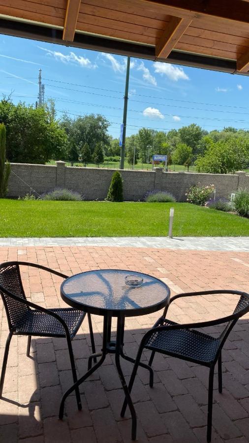 Korall Apartman Балатонфюзфё Экстерьер фото