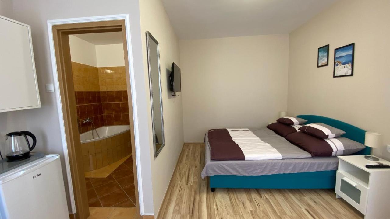 Korall Apartman Балатонфюзфё Экстерьер фото